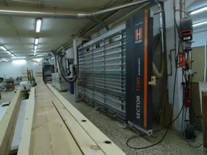 Serra vertical per a fusta en ebenisteria DAOS